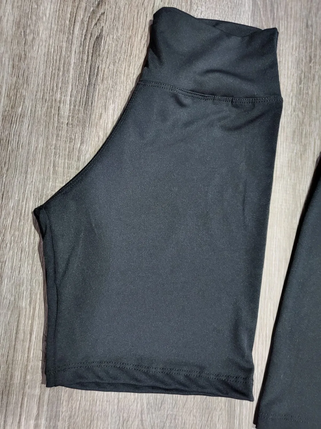 Short Negro Liso